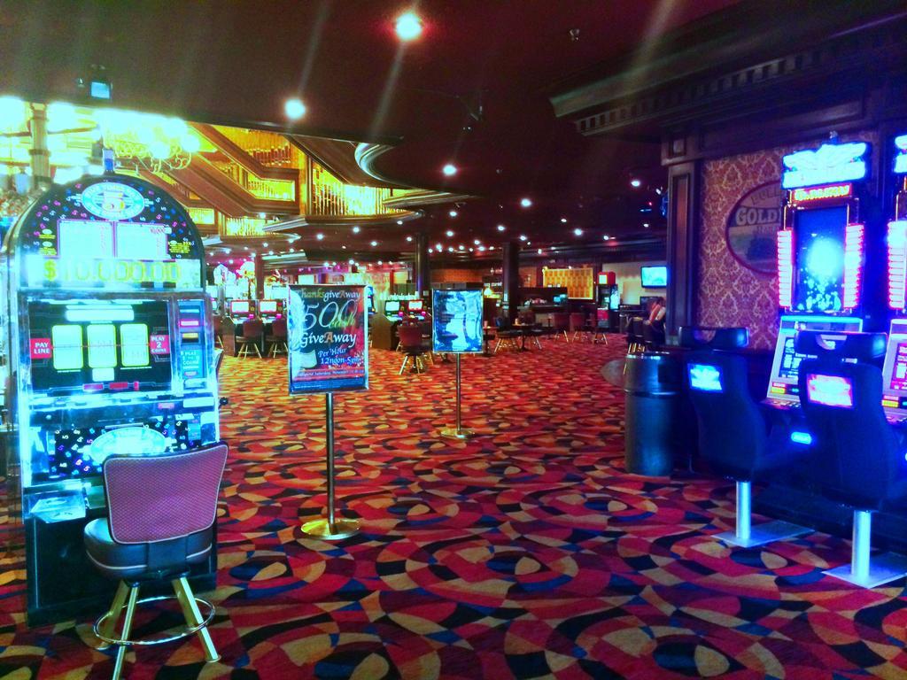 Ramada By Wyndham Terrible'S Hotel & Casino Jean Eksteriør bilde