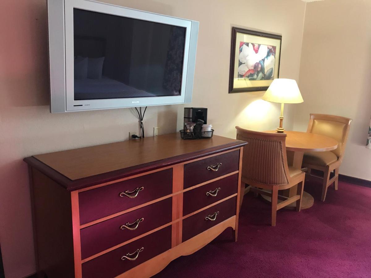 Ramada By Wyndham Terrible'S Hotel & Casino Jean Eksteriør bilde